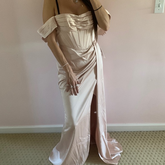 Azazie Kendall + Kylie English rose sheath off the shoulder stretch satin dress - Picture 2 of 9